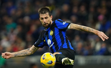 Nessuna squalifica per Acerbi: perché il giudice lo assolve