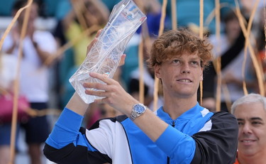 Sinner da sogno, trionfa a Miami e diventa il numero 2 al mondo