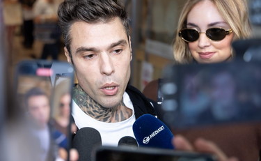 Il Vaso di Pandoro: Fedez e Ferragni finiscono sotto la lente di Lucarelli