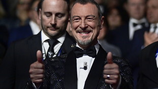 Amadeus via dalla Rai, lo aspetta Discovery: scossone in tv