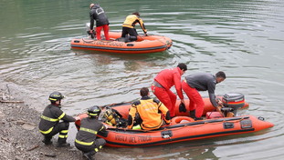 Pezzi schizzati in ogni direzione: Suviana, il racconto choc del sommozzatore