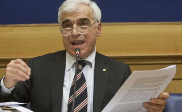 Situazione difficile. L'assessore alla sanità si sfila dalla giunta Emiliano