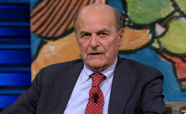 Argomenti manganello. Caso Scurati, l'ultima sparata di Bersani