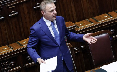 Episodio inaccettabile: la vicinanza del ministro Lollobrigida a Mieli