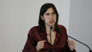 “Pronta a lasciare”. Schlein sotto scacco delle correnti: guerra fratricida e bluff nel Pd