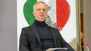 L'antifascismo in libreria è un clamoroso fallimento. Il flop di Scurati, Gruber e Canfora