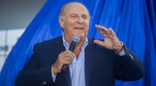 Ho già avuto il permesso. Sanremo, la scommessa di Gerry Scotti