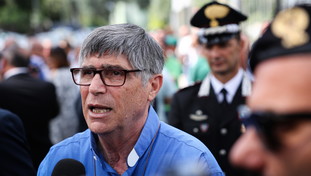 Don Patriciello è come Baudo. L'ennesima esagerazione di De Luca, ma Meloni non ci sta