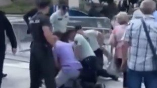 Attentato al premier slovacco Fico: Pericolo di vita. Gli spari dopo la riunione di governo