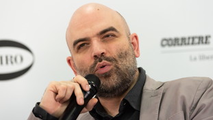 Altro che TeleMeloni. In Rai torna pure Saviano, ma la sinistra si lamenta sempre