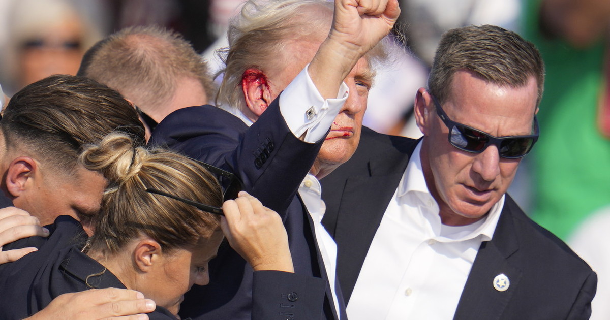 2 Adesivi Trump In Vinile – Trump Fight E Trump Peeking 2024 – Per Auto E Superfici Lisce – USA