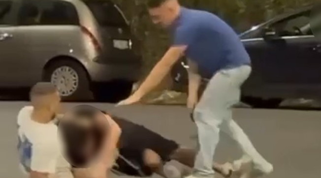 Violenza a Roma, coppia gay picchiata e presa a cinghiate