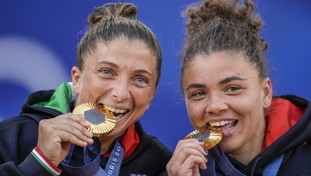 Errani-Paolini fanno la storia. Primo oro Italia nel tennis: “Emozione unica”