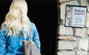 Attenzione a come pensi: Boccia a Greccio, lo scatto nel luogo di Sangiuliano