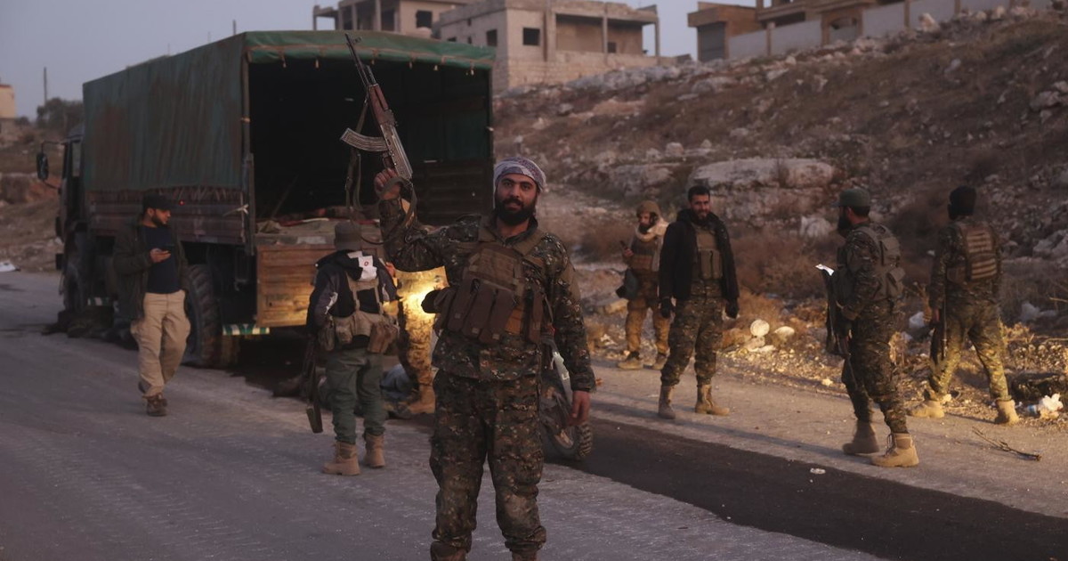 Aleppo, i ribelli jihadisti hanno il controllo: issata la bandiera