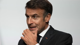 Sondaggio nero per Macron: scatta subito la ribellione dopo la scelta del premier