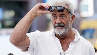 Mel Gibson loda la “ivermectina contro i tumori”. Scatta la ramanzina di Burioni
