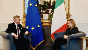 La Germania apre al modello Albania alla vigilia delle elezioni. Scossa sui migranti