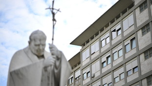 Il Papa è gravissimo? La verità dopo gli spifferi notturni: l'ultimo bollettino medico