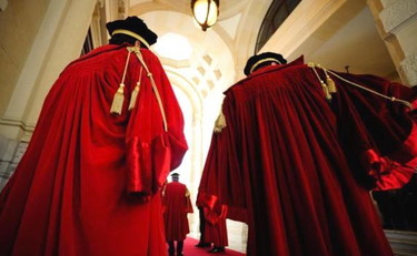 Sciopero show, l'Anm ingaggia comici e scrittori. Ma è rivolta contro le coccarde