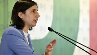 Schlein & Co. saltano sulla piazza per l'Europa per trasformarla in un raduno anti Trump