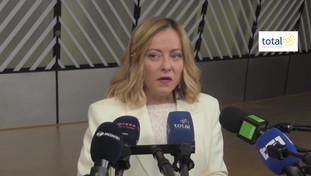 Nasce l'Europa della difesa con il veto di Orban. Meloni: no alle truppe in Ucraina