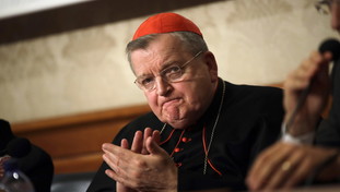 Chi comanda ora in Vaticano: i cardinali si preparano al dopo Bergoglio. Le mosse dei “ratzingeriani”