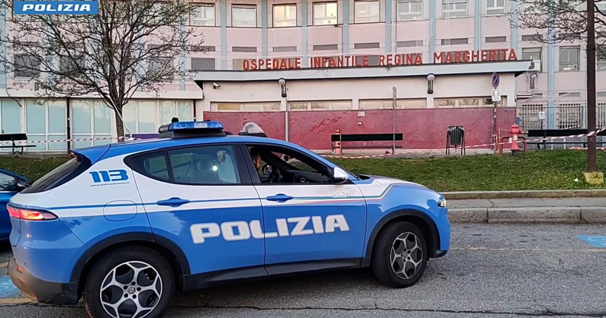 Neonata trasportata dal Marocco in una busta di plastica: volevano venderla