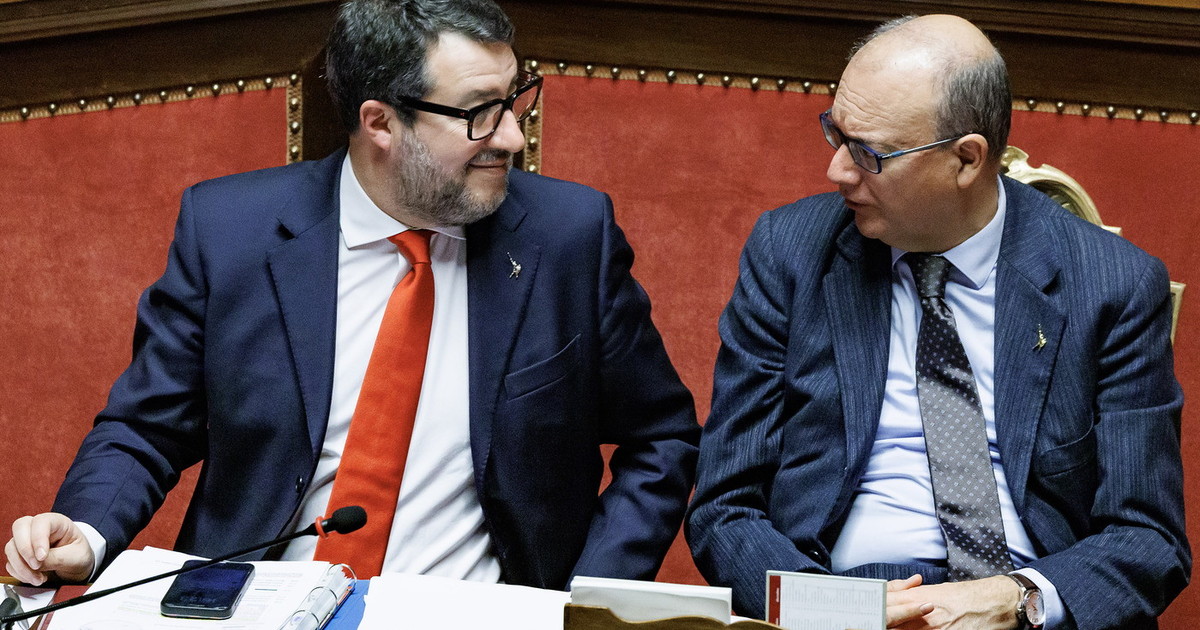 Scuola, il riconoscimento di Salvini a Valditara: ha ridato dignità a maestri e professori