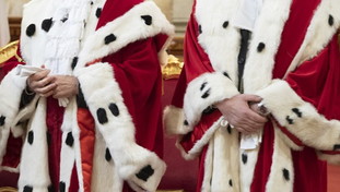 Padre e madre sui documenti è discriminatorio, giudici contro il decreto Salvini