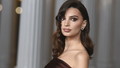 Oltre la parodia: la stoccata di Emily Ratajkowski alle space girls