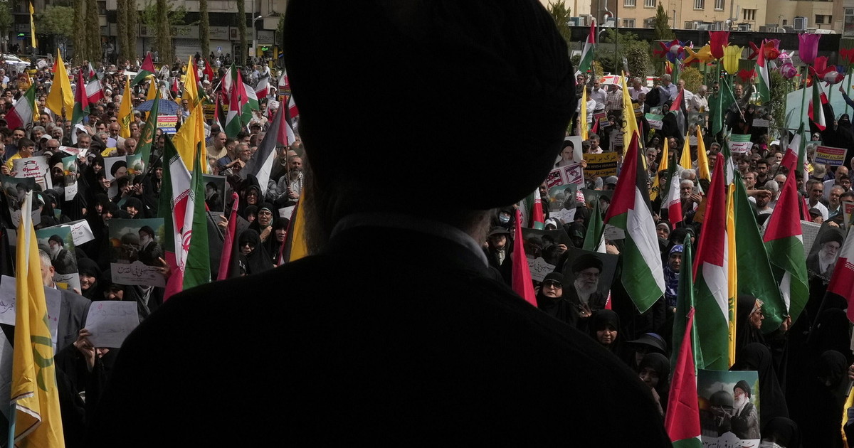 Iran non lontano dalla bomba atomica: l'allarme dell'Aiea. Qual è il piano Usa