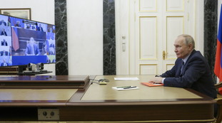 Ucraina, l'attacco di Peskov all'Europa: Pace? Sono falchi di guerra