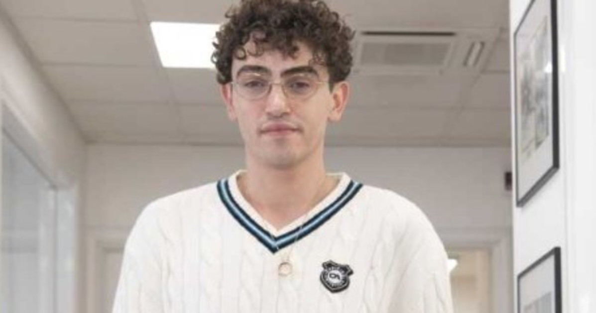 Michele Bravi da Iltempo.it Michele Bravi fa il regista Sul set Lino Banfi è diventato mio nonno