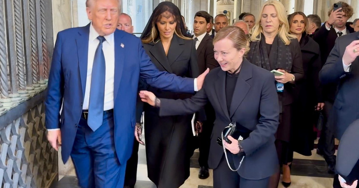 Roma diventa il centro della diplomazia. Il breve incontro Meloni-Trump