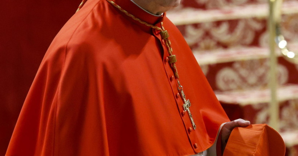 Becciu ha rinunciato: colpo di scena, il cardinale non sarà al Conclave