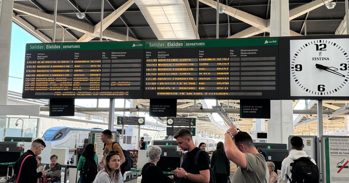 Spagna al buio, le rinnovabili finiscono sotto accusa: Massiccia perdita di potenza