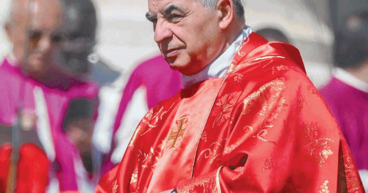 Caso Becciu, il fulmine sul Conclave. I cardinali: E se toccasse a noi...