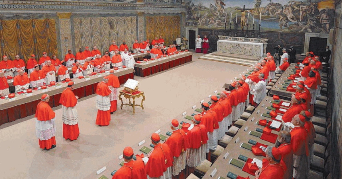 È un regolamento di conti. Caso Becciu, lo smarrimento dei cardinali