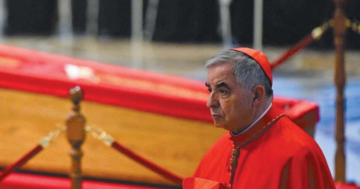 Il caso Becciu scuote il Conclave. Paura per Parolin, arrivano i medici