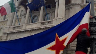 Trieste, il primo maggio è un inno ai titini. Menia: Nauseato, 4mila persone scomparse nel nulla