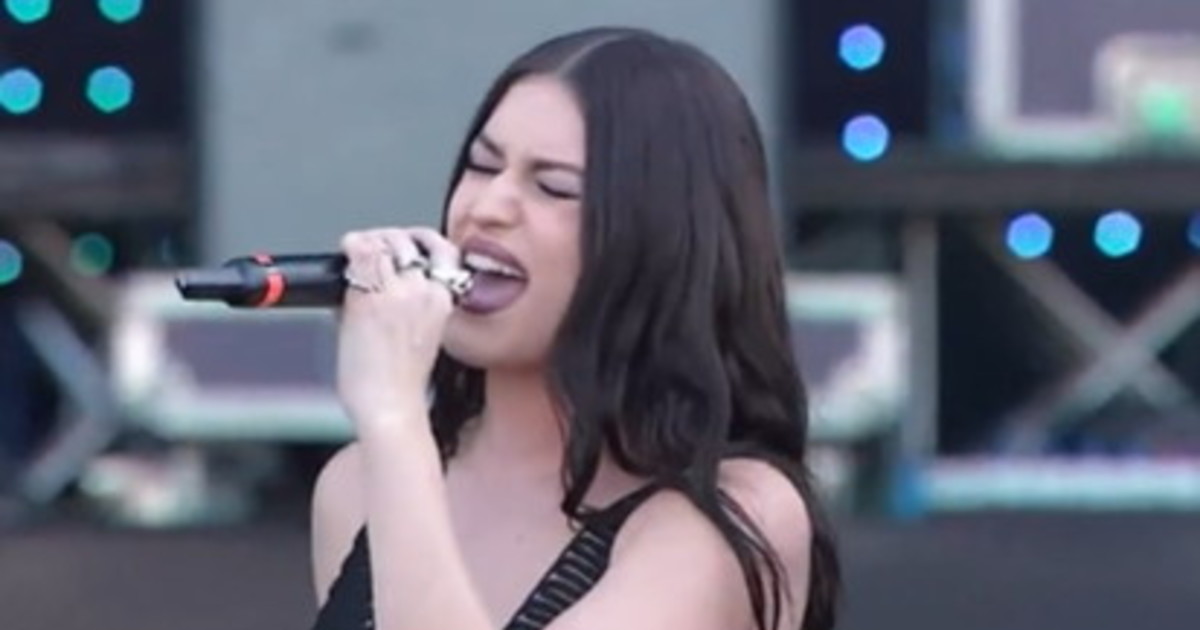 Gaia pizzicata con l'autotune ancora acceso: scoppia la polemica sui social