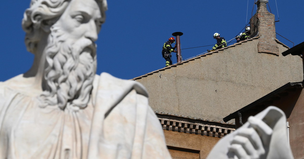 I cardinali cercano il nome. Intervista inedita di Francesco: No alla Chiesa dei soldi