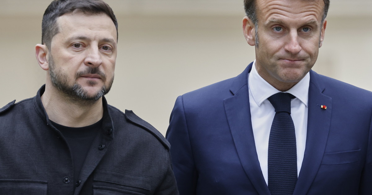 Macron promette sanzioni massicce a Mosca se viola la tregua. La reazione di Peskov