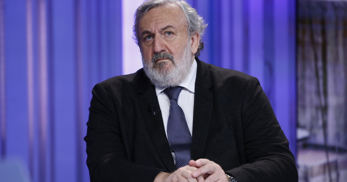 Emiliano, non bastano i bilanci in rosso: bufera sui fondi alle farmacie