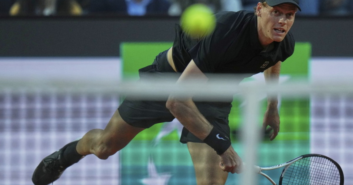 Amici non ha rivali ma il ritorno di Sinner in campo sfiora il 10%