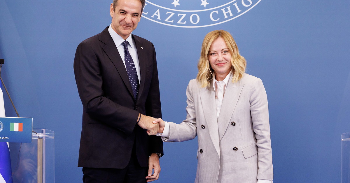 Migranti, stesso fardello per Italia e Grecia: necessaria una risposta Ue comune