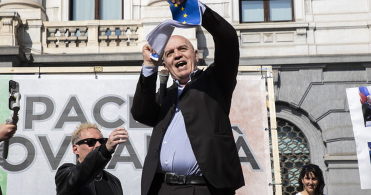 La democrazia vale solo se parlano loro. Cerno censurato, la solidarietà di Rizzo