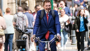 Il ritorno del marziano Marino: “Sfido Gualtieri”. L'ex sindaco in tour a Roma