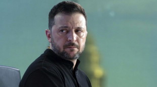 Ucraina, Zelensky a Roma per il Papa. Lunedì Trump parlerà con Putin